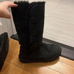 Black ugg boots size 8